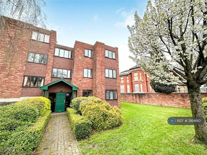 1 Bedroom Flat To Rent In Agnes Court, Manchester, M14