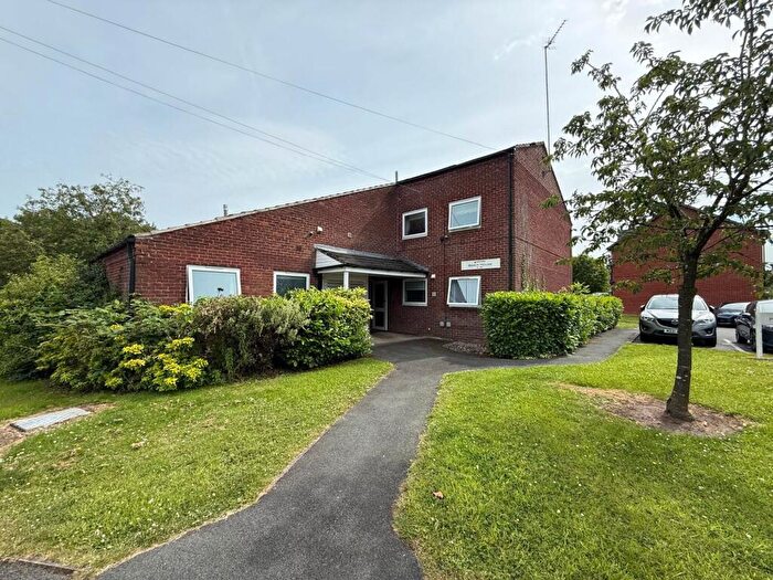 2 Bedroom Flat To Rent In Lilac Drive, Northwich, CW8