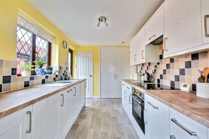 3 Bedroom Detached Bungalow For Sale In Roehampton Drive, Trowell, NG9