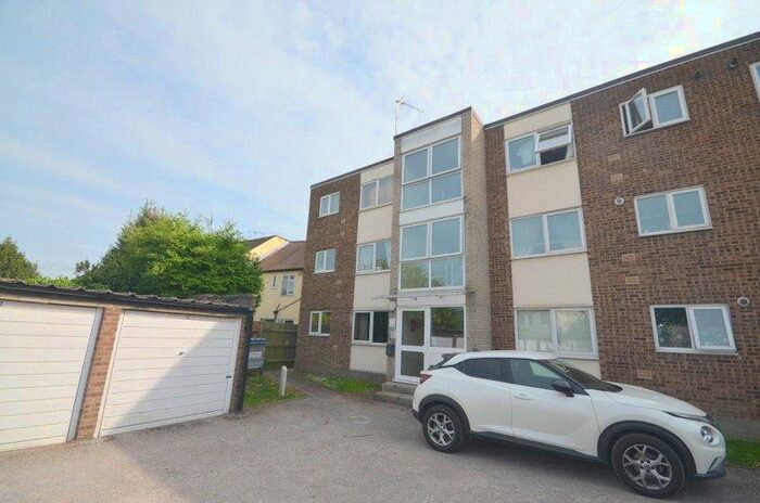 2 Bedroom Apartment To Rent In Chaplaincy Gardens, Hornchurch, Essex, RM11