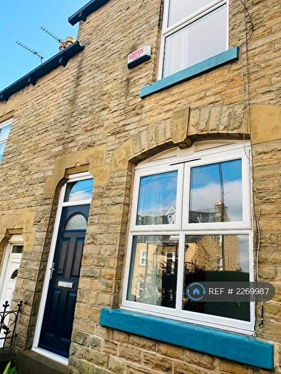 3 Bedroom Terraced House To Rent In Lydgate Lane, Sheffield, S10