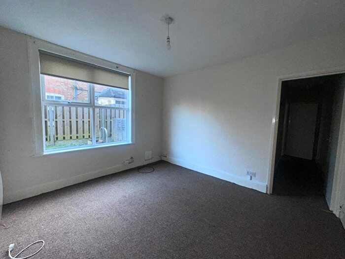 1 Bedroom Flat To Rent In Flat, St Andrews Road, MK40