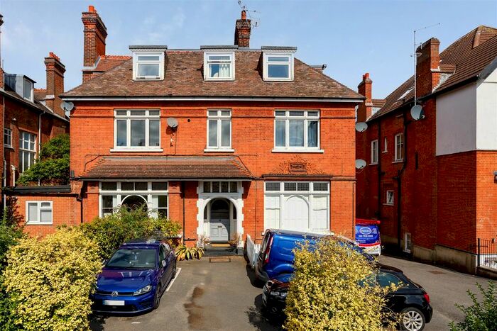 2 Bedroom Flat To Rent In West Hill, Putney, SW15