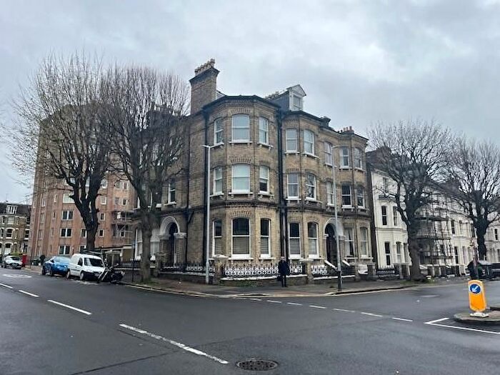 2 Bedroom Flat To Rent In Tisbury Road, Hove, BN3