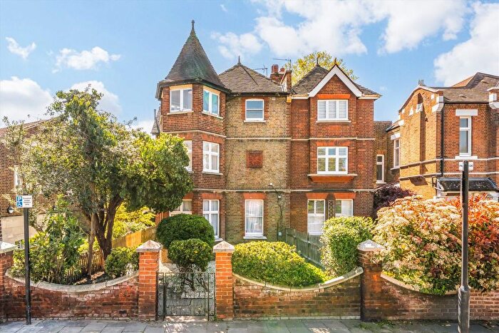 2 Bedroom Flat For Sale In Burton Road, Kennington, SW9