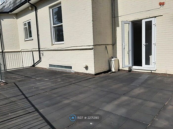 Studio To Rent In Beaumont Court, Bournemouth, BH5