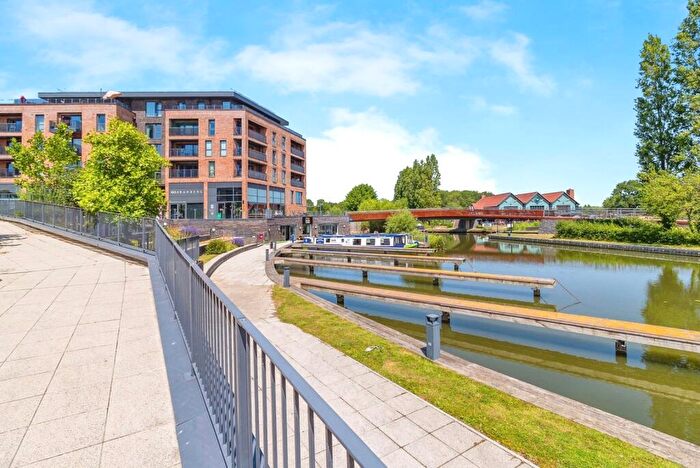 1 Bedroom Flat For Sale In Canal Street, Campbell Park, Milton Keynes, Buckinghamshire, MK9