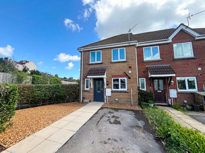 2 Bedroom End Of Terrace House To Rent In Bedminster, Honeywick Close, BS3