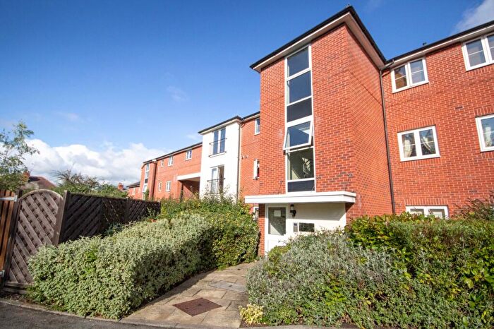 2 Bedroom Flat To Rent In Bishops Green St. Swithins Close, Derby, Derbyshire, DE22