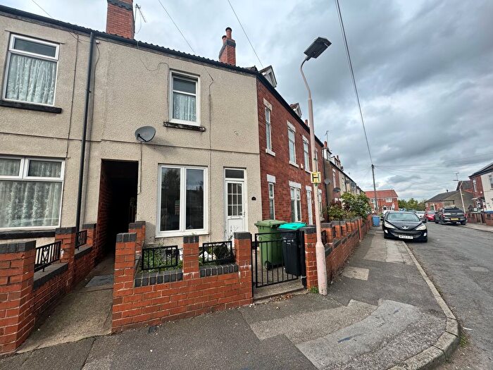 2 Bedroom Property To Rent In Bowling Street, Mansfield, NG18