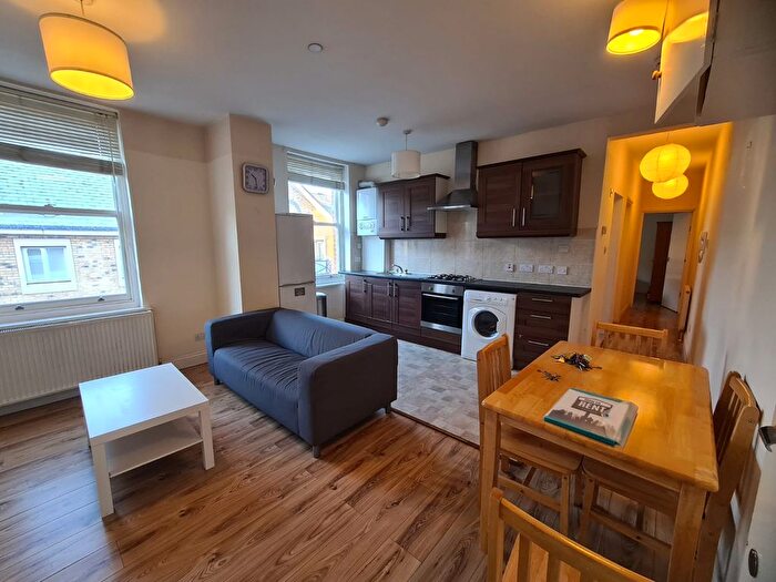 2 Bedroom Flat To Rent In Rushcroft Road, London, SW2