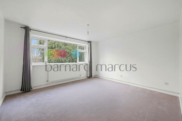 2 Bedroom Flat To Rent In Birdhurst Road, South Croydon, CR2