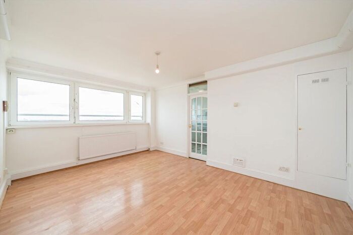 1 Bedroom Flat To Rent In Queensdale Crescent, Notting Hill, W11