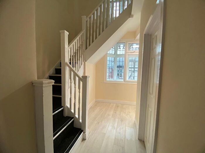 1 Bedroom Flat To Rent In Knifesmithgate, Chesterfield, S40