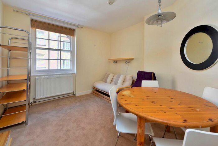 2 Bedroom Flat To Rent In Thanet Street, London, WC1H