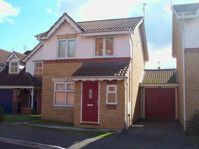 3 Bedroom House To Rent In Hunters Way, Cippenham, SL1