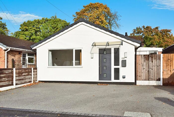 2 Bedroom Bungalow For Sale In Redesmere Close, Timperley, Altrincham, Greater Manchester, WA15