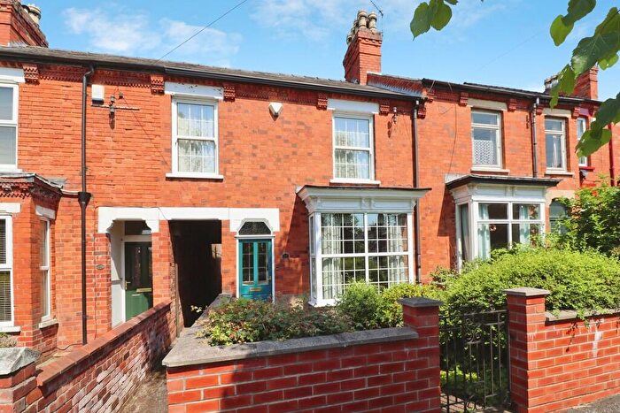 4 Bedroom Terraced House For Sale In Cambridge Avenue, Lincoln, LN1