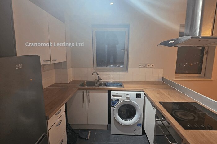 2 Bedroom Flat To Rent In City View, Ilford, IG1