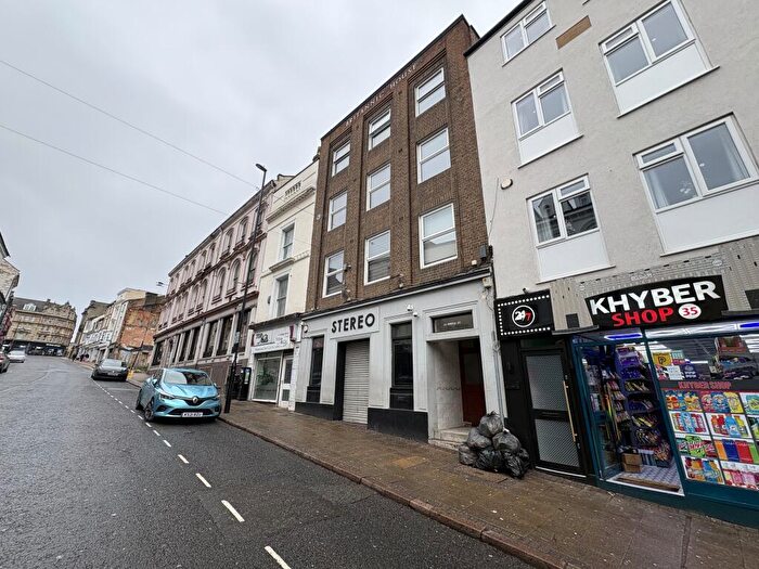 2 Bedroom Flat To Rent In Bridge Street, Northampton, NN1