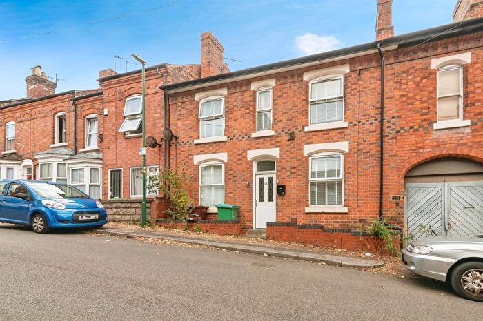 2 Bedroom Terraced House For Sale In Gawthorne Street, Nottingham, NG7