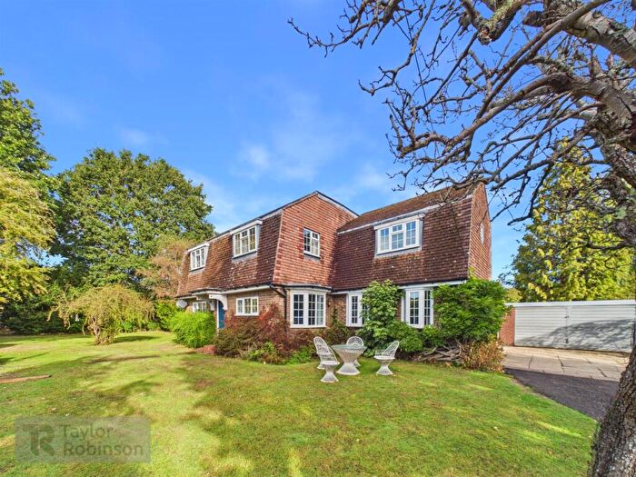 5 Bedroom Detached House For Sale In North Road, Three Bridges, Crawley, RH10