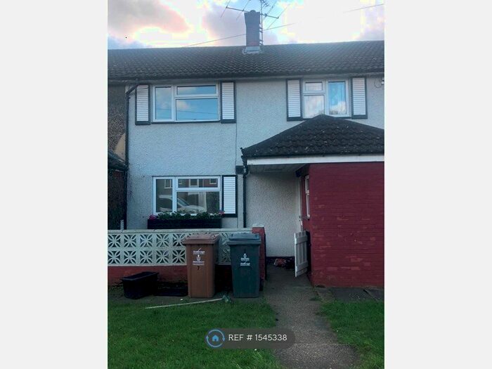 3 Bedroom Terraced House To Rent In School Close, Hertfordshire, SG2