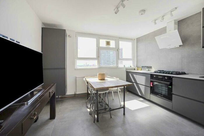 4 Bedroom Apartment To Rent In Pickard Street, Clerkenwell, EC1V