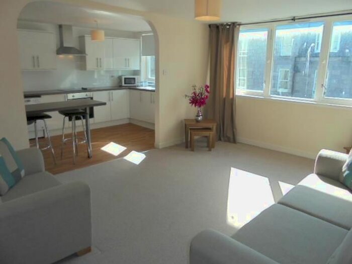 2 Bedroom Flat To Rent In Richmond Court, Richmond Terrace, Aberdeen, AB25