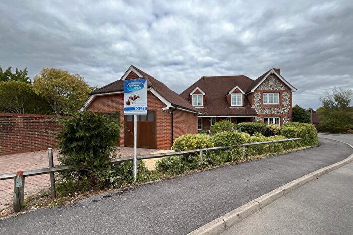 4 Bedroom Detached House To Rent In Caigers Green, Burridge, SO31