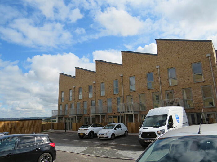 3 Bedroom Town House To Rent In Lescar Road, Waverley, Rotherham, S60