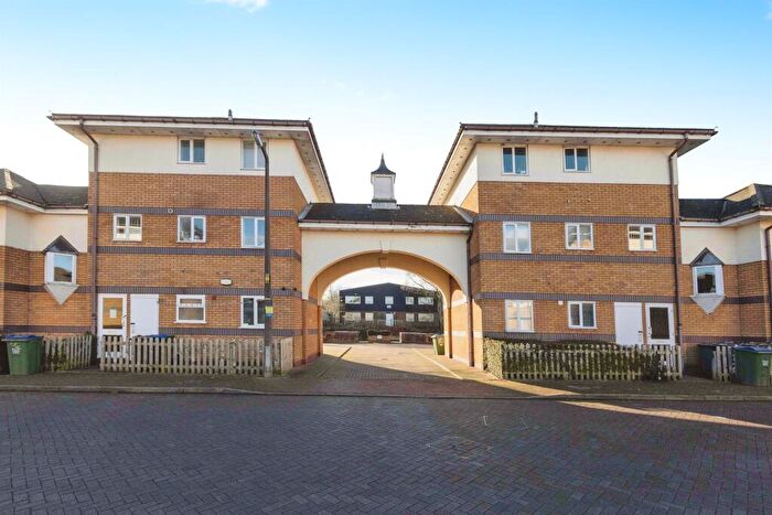 2 Bedroom Flat For Sale In The Moorings, Oldbury, B69