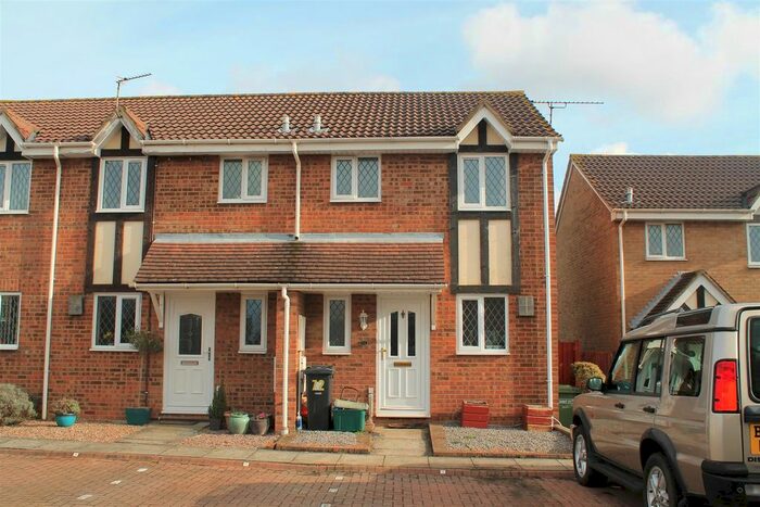 2 Bedroom Property To Rent In Ellan Hay Road, Bradley Stoke, Bristol, BS32