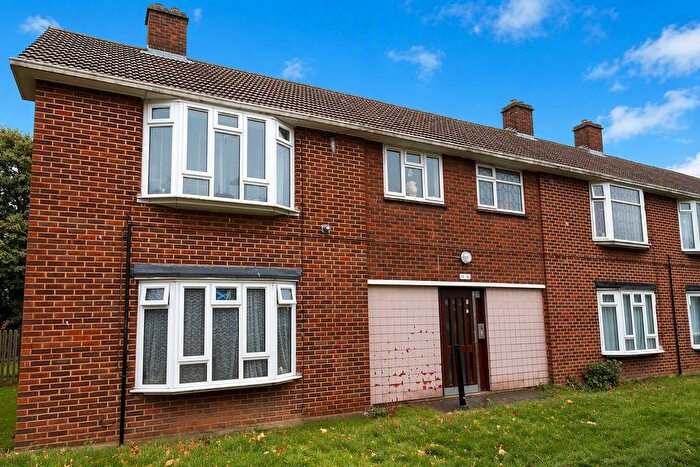 1 Bedroom Flat To Rent In Hepworth Gardens, Barking, IG11