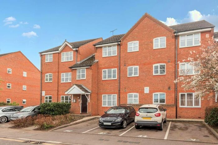 2 Bedroom Flat To Rent In Hilda Wharf, Aylesbury, HP20