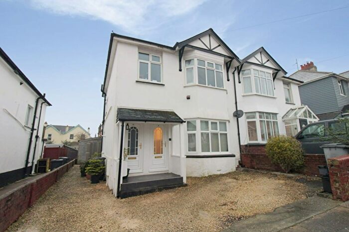 2 Bedroom Flat For Sale In Cedar Road, Preston, Paignton, TQ3