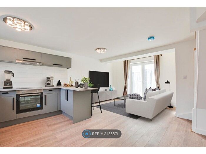 1 Bedroom End Of Terrace House To Rent In Rookery Drive, Penwortham, Preston, PR1