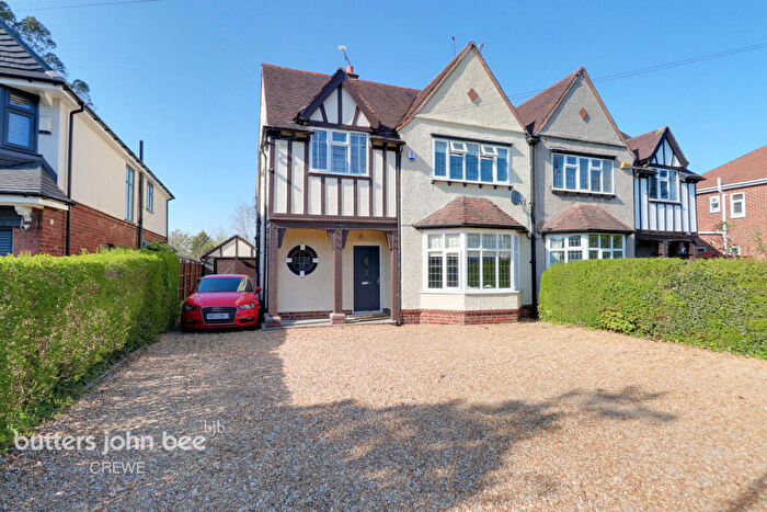 4 Bedroom Semi-Detached House For Sale In Nantwich Road, Crewe, CW2