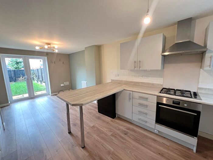 3 Bedroom End Of Terrace House For Sale In Flying Bedstead Way, Hucknall, Nottingham, NG15