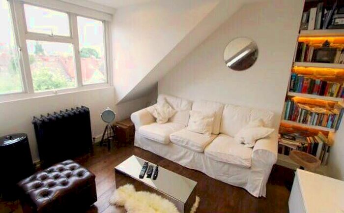 1 Bedroom Flat To Rent In Larden Road, London, W3