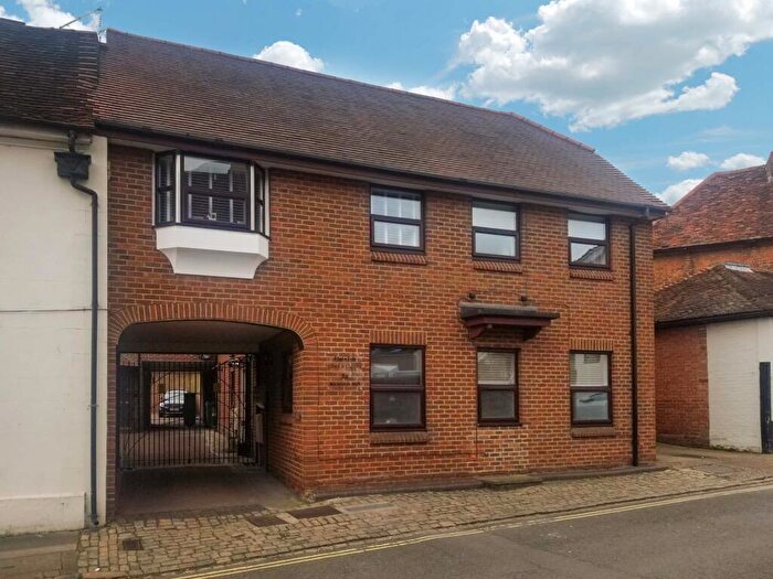 1 Bedroom Apartment To Rent In A Rickfords Hill, Aylesbury, Buckinghamshire, HP20