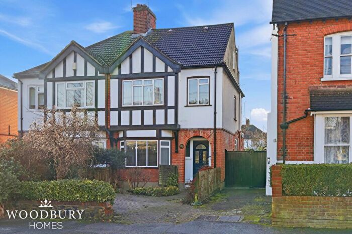 4 Bedroom Semi Detached House For Sale In Meadow Road, Loughton, IG10