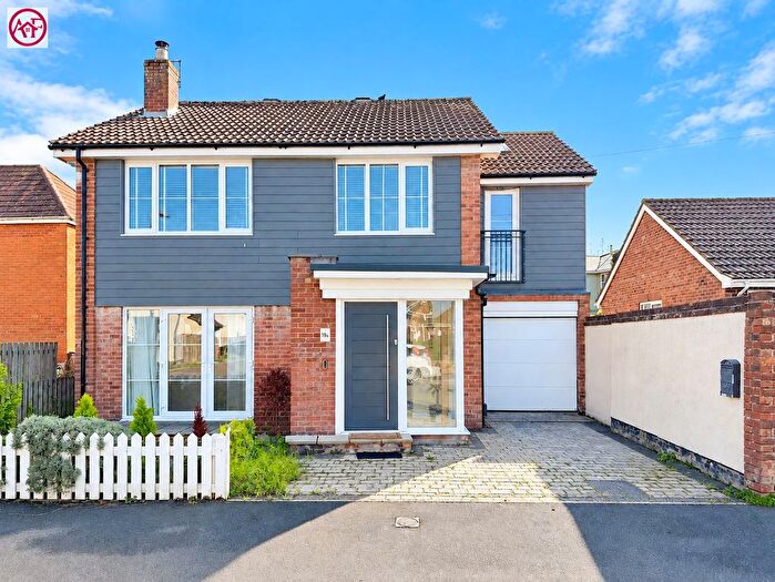 3 Bedroom Detached House For Sale In Golf Links Road, Burnham-On-Sea, TA8