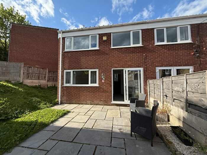 3 Bedroom Semi Detached House To Rent In Parry Mead, Bredbury, Stockport, SK6