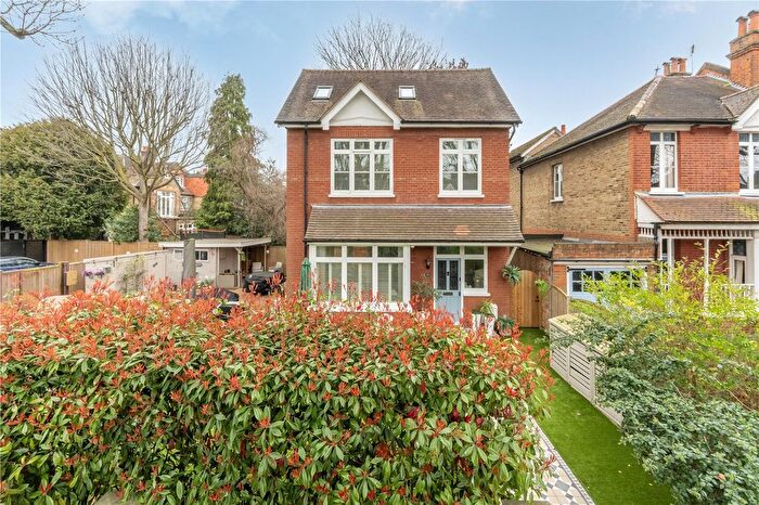 3 Bedroom Detached House For Sale In Walpole Road, Twickenham, TW2