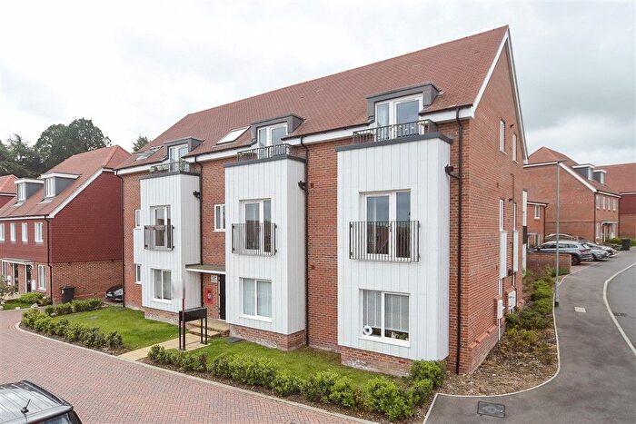 2 Bedroom Flat For Sale In Butlers Way, East Grinstead, West Sussex, RH19