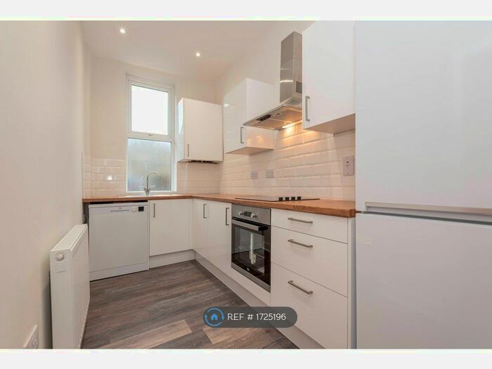 3 Bedroom Terraced House To Rent In Richardson Street, Oakenshaw, Bradford, BD12