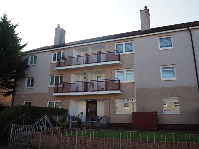2 Bedroom Flat To Rent In Arnprior Road, Castlemilk, Glasgow, G45