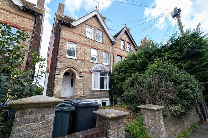 2 Bedroom Flat To Rent In Old Dover Road, Canterbury, CT1