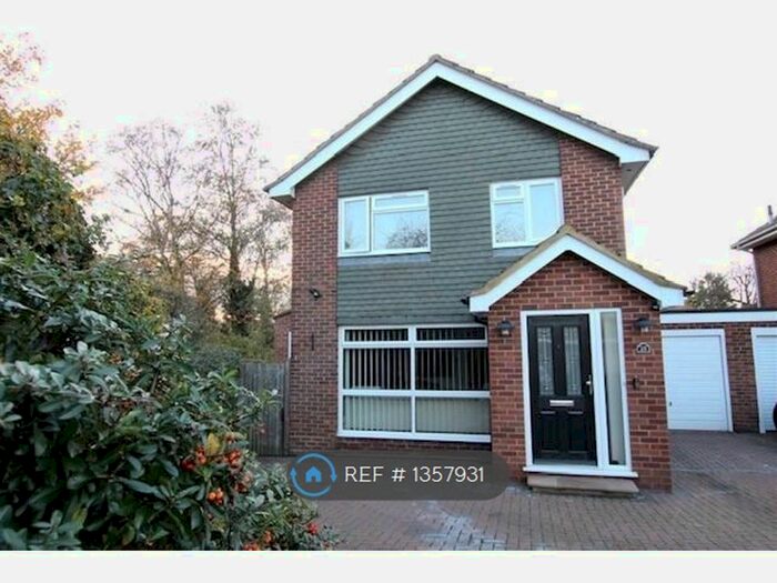 4 Bedroom Detached House To Rent In Branksome Close, Hemel Hempstead, HP2
